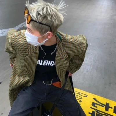 2023头像最新版男生，爆红男生推荐