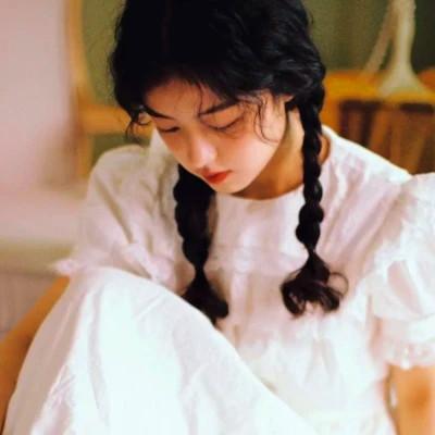 女生复古怀旧头像 高清好看的复古优雅诗意女子图片头像
