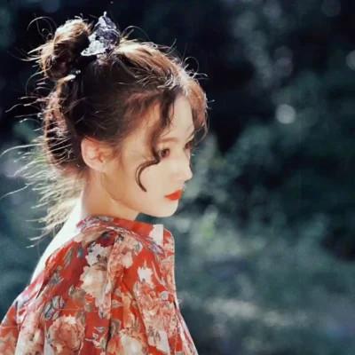 女生复古怀旧头像 高清好看的复古优雅诗意女子图片头像