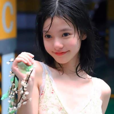 女生复古怀旧头像 高清好看的复古优雅诗意女子图片头像