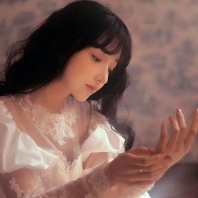 女生复古怀旧头像 高清好看的复古优雅诗意女子图片头像