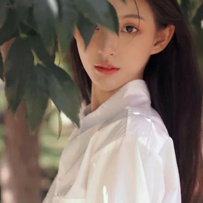 女生复古怀旧头像 高清好看的复古优雅诗意女子图片头像