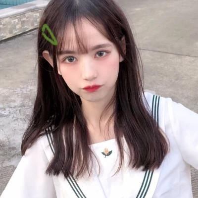 18岁的女生头像照片