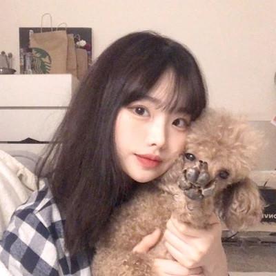 18岁的女生头像照片