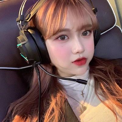 18岁的女生头像照片
