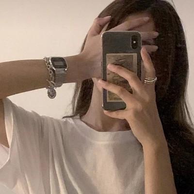18岁的女生头像照片