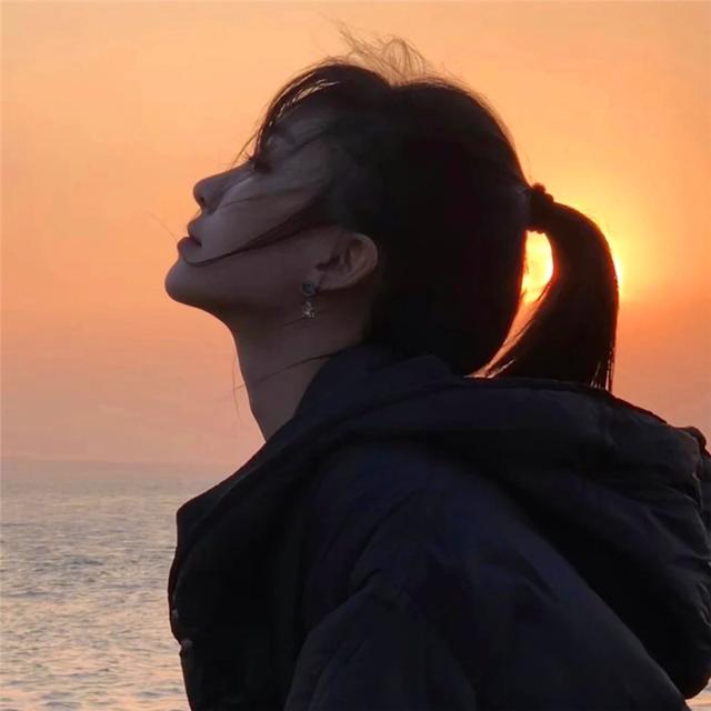 女生夕阳头像海边风景唯美图片
