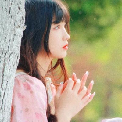 唯美森系复古文艺女生头像