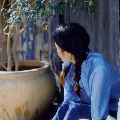 唯美森系复古文艺女生头像