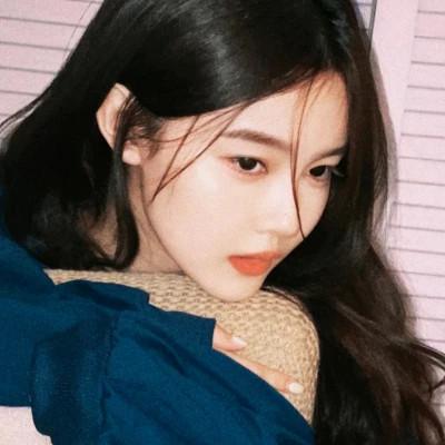 唯美森系复古文艺女生头像