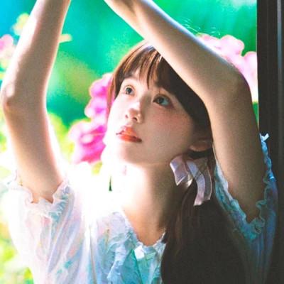 唯美森系复古文艺女生头像