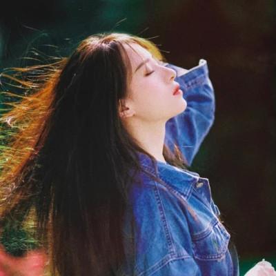 唯美森系复古文艺女生头像