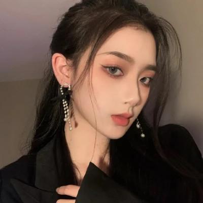 女性知性吸引人的图片头像