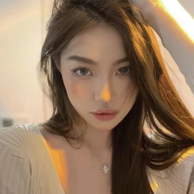 女性知性吸引人的图片头像