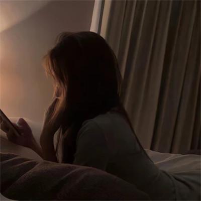 唯美高级优雅头像女生背影图片 好美的意境
