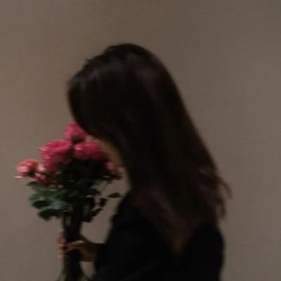 唯美高级优雅头像女生背影图片 好美的意境