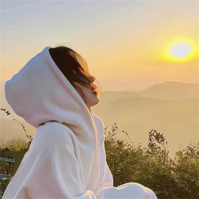 唯美高级优雅头像女生背影图片 好美的意境