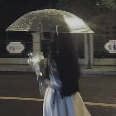 少女背影图片唯美微信头像