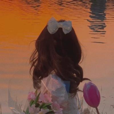 少女背影图片唯美微信头像