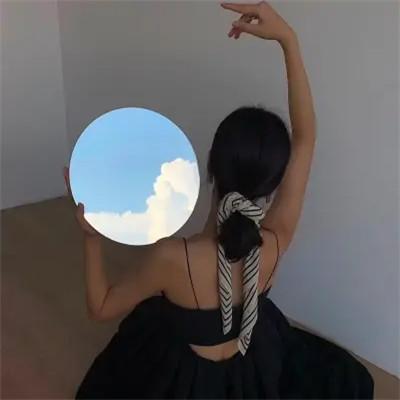 少女背影图片唯美微信头像