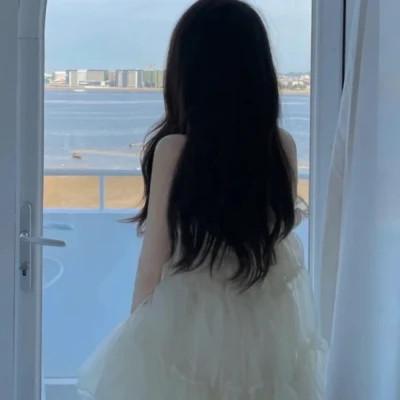 少女背影图片唯美微信头像