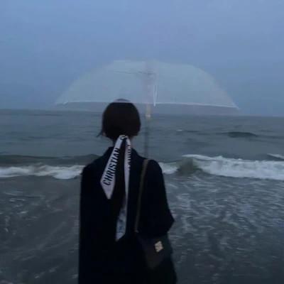 少女背影图片唯美微信头像