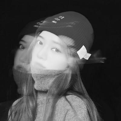 3人闺蜜头像真人黑白