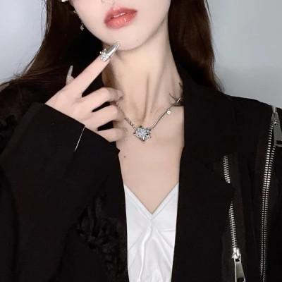 头像女高冷御姐身材