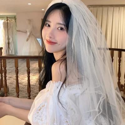 女生婚纱照图片2023最火的风格头像