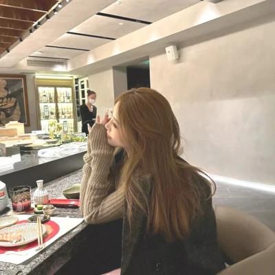 ins风真人高清女生头像