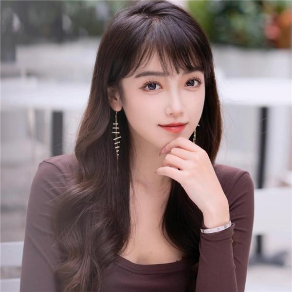 五官精致成熟型气质美女头像图片