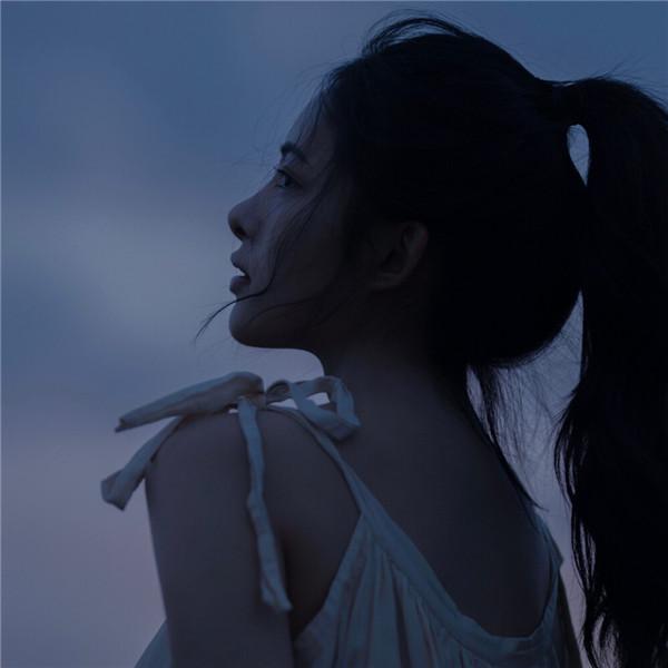 头像女生淡蓝色系小清新图片