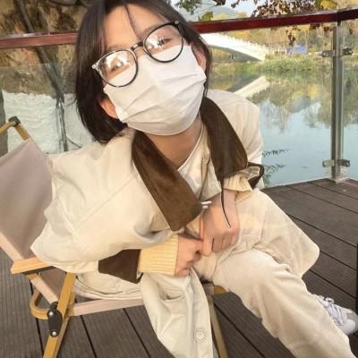 ins风真人高清女生头像