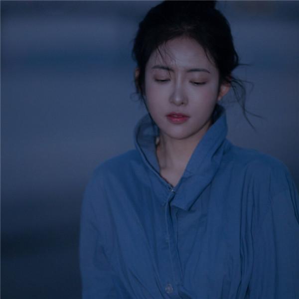 头像女生淡蓝色系小清新图片