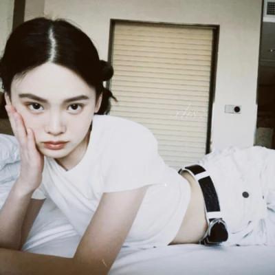 低像素胶片女头小众复古