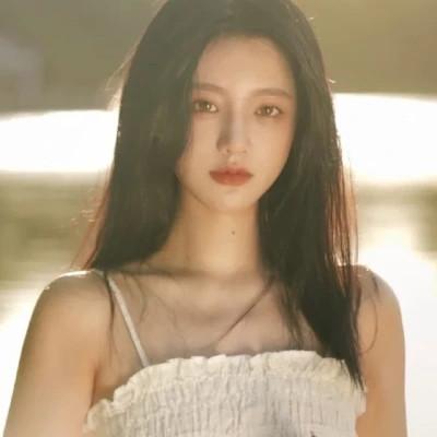 女性知性的图片头像 温婉知性气质佳