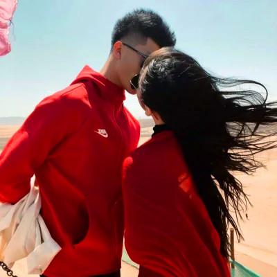 情侣头像一对两张恩爱甜蜜