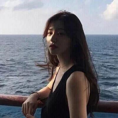 氛围感拉满的情侣头像