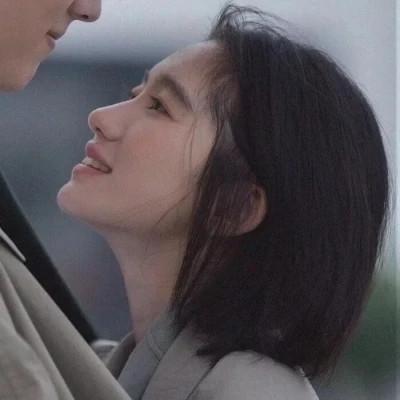 氛围感拉满的情侣头像