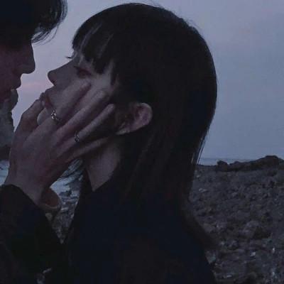 氛围感拉满的情侣头像