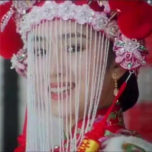 周星驰一左一右情侣头像图片 星爷情头