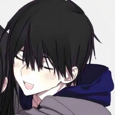 情侣头像漫画一人一半,高清动漫情侣头像一人一半分开图片