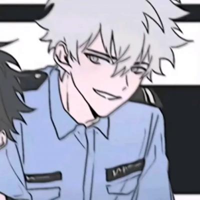 情侣头像漫画一人一半,高清动漫情侣头像一人一半分开图片