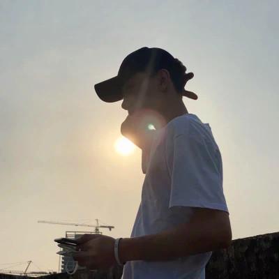 一男一女专用情侣头像可下载高清