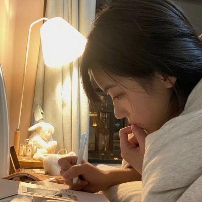 优质女头干净文案高级图片