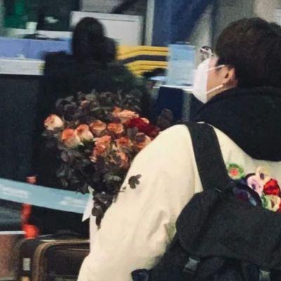 真人背影侧脸头像情侣,高清一男一女的单人情侣头像背影侧脸图片