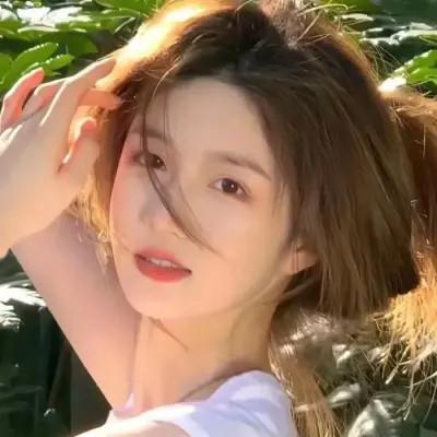 抢眼的女生微信真人头像图片大全