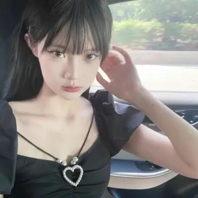 抢眼的女生微信真人头像图片大全