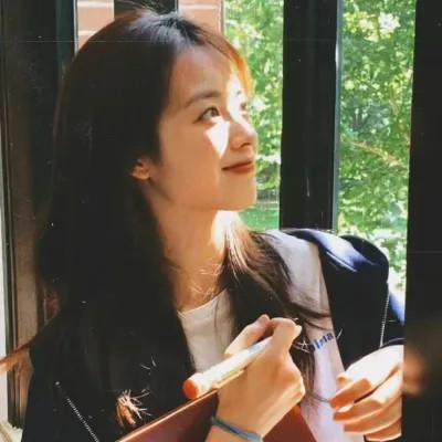 抢眼的女生微信真人头像图片大全