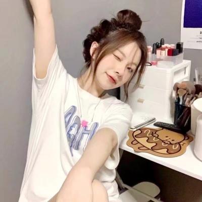 超级干净小众的ins女生头像图片
